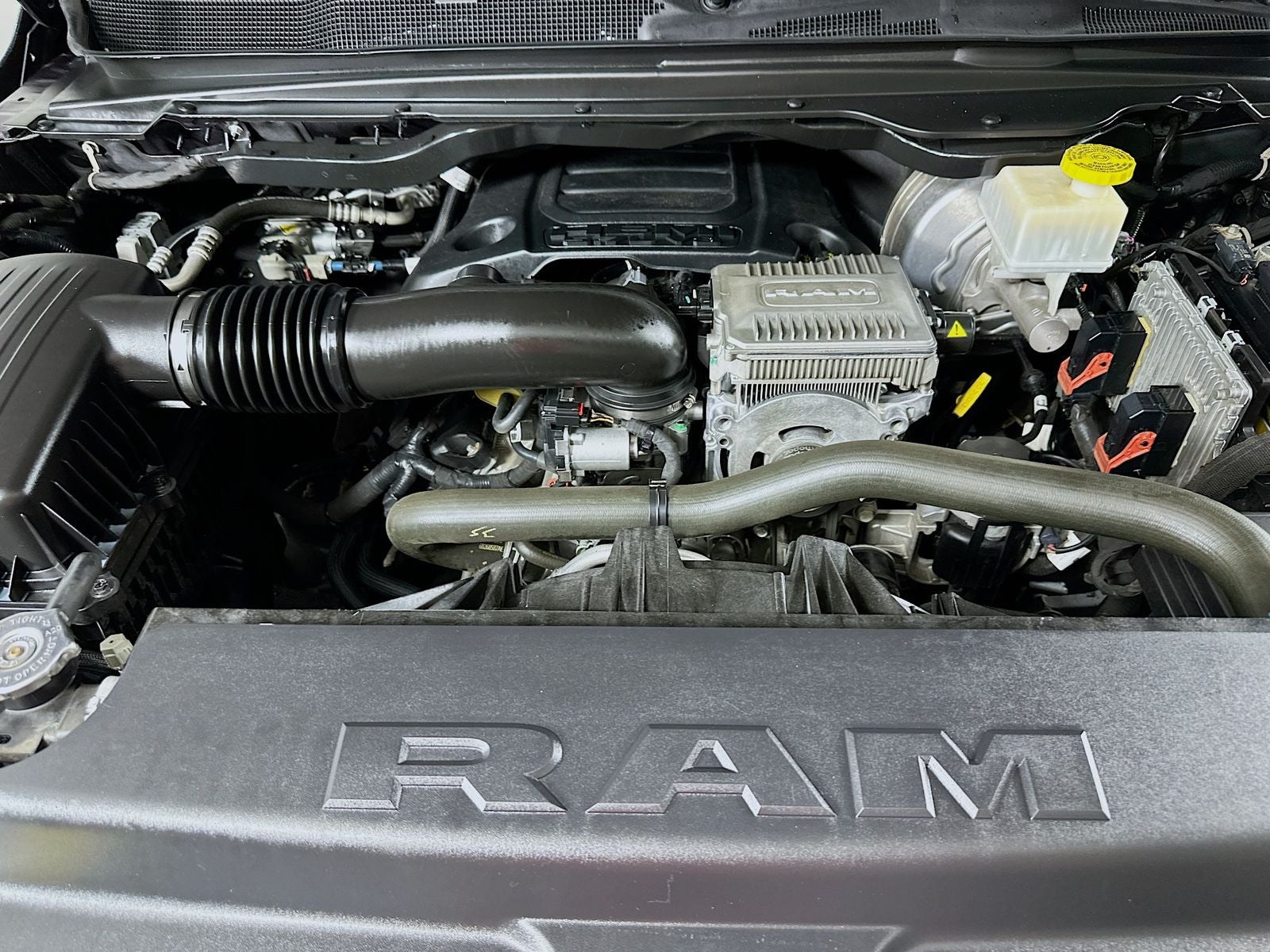 2020 RAM 1500 Limited Crew Cab 4x4 5'7' Box