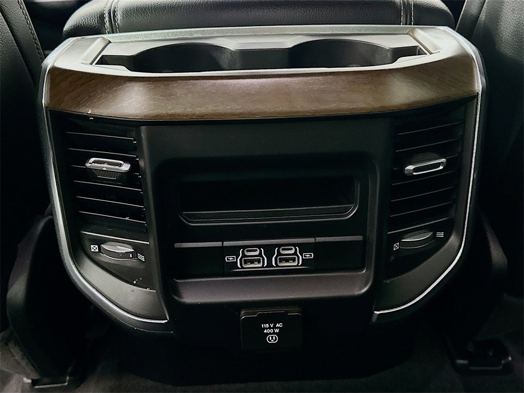 2022 RAM 1500 Laramie Crew Cab 4x4 5'7' Box