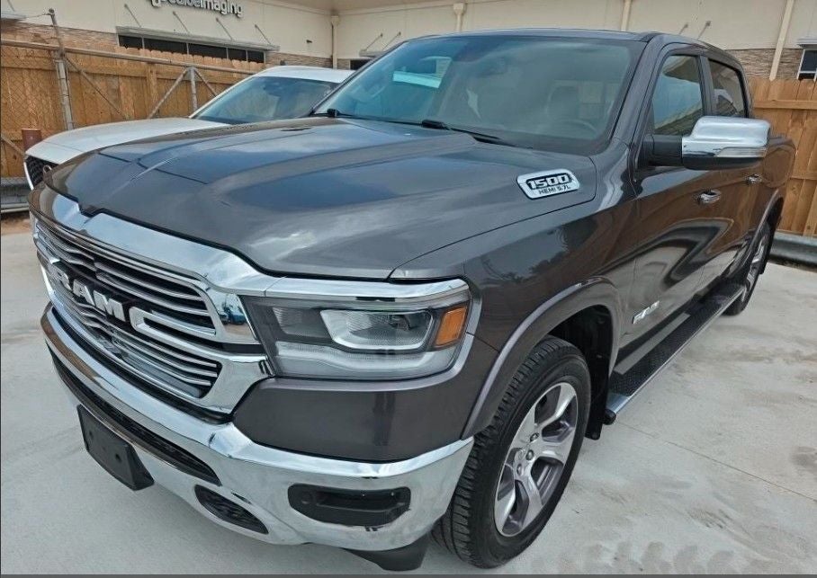 2019 RAM 1500 Laramie Crew Cab 4x4 5'7' Box