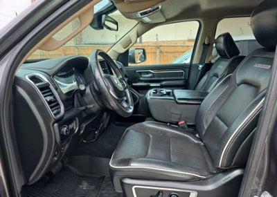 2019 RAM 1500 Laramie Crew Cab 4x4 5'7' Box