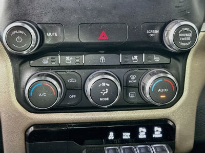 2020 RAM 1500 Laramie Crew Cab 4x4 5'7' Box