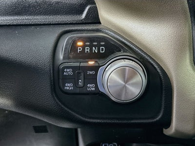 2020 RAM 1500 Laramie Crew Cab 4x4 5'7' Box