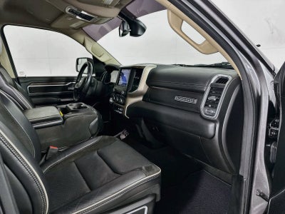 2020 RAM 1500 Laramie Crew Cab 4x4 5'7' Box