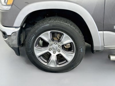 2020 RAM 1500 Laramie Crew Cab 4x4 5'7' Box