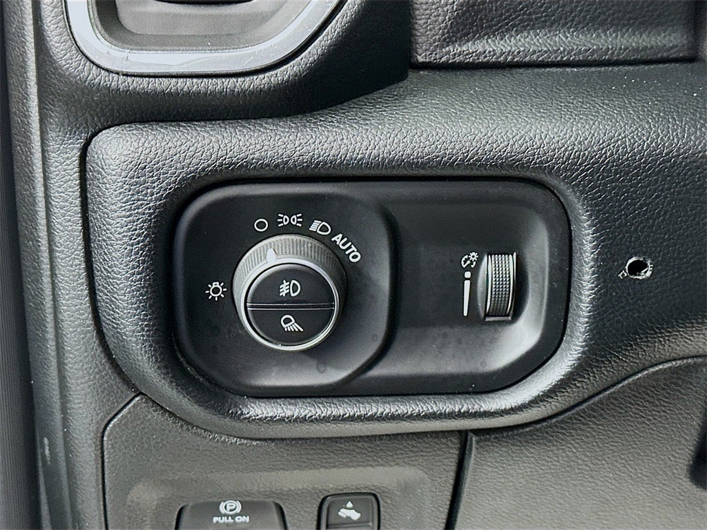 2020 RAM 1500 Rebel Crew Cab 4x4 5'7' Box