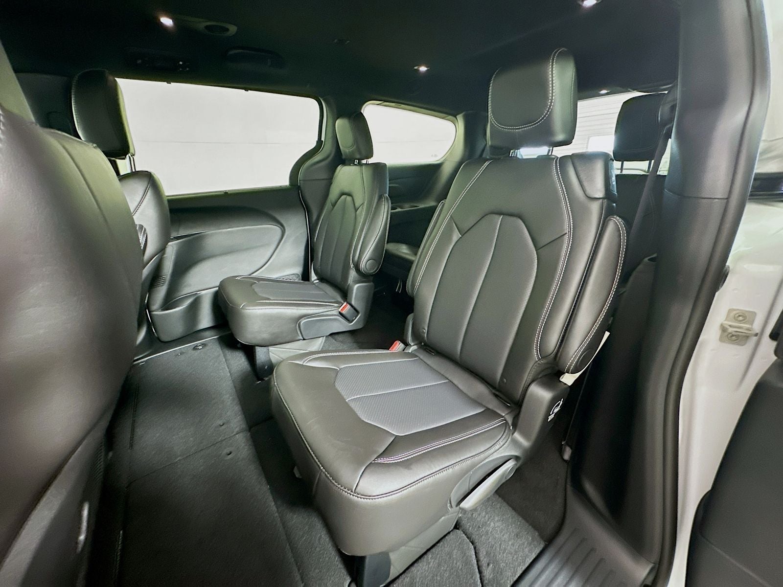 2027 Chrysler Pacifica PACIFICA SELECT