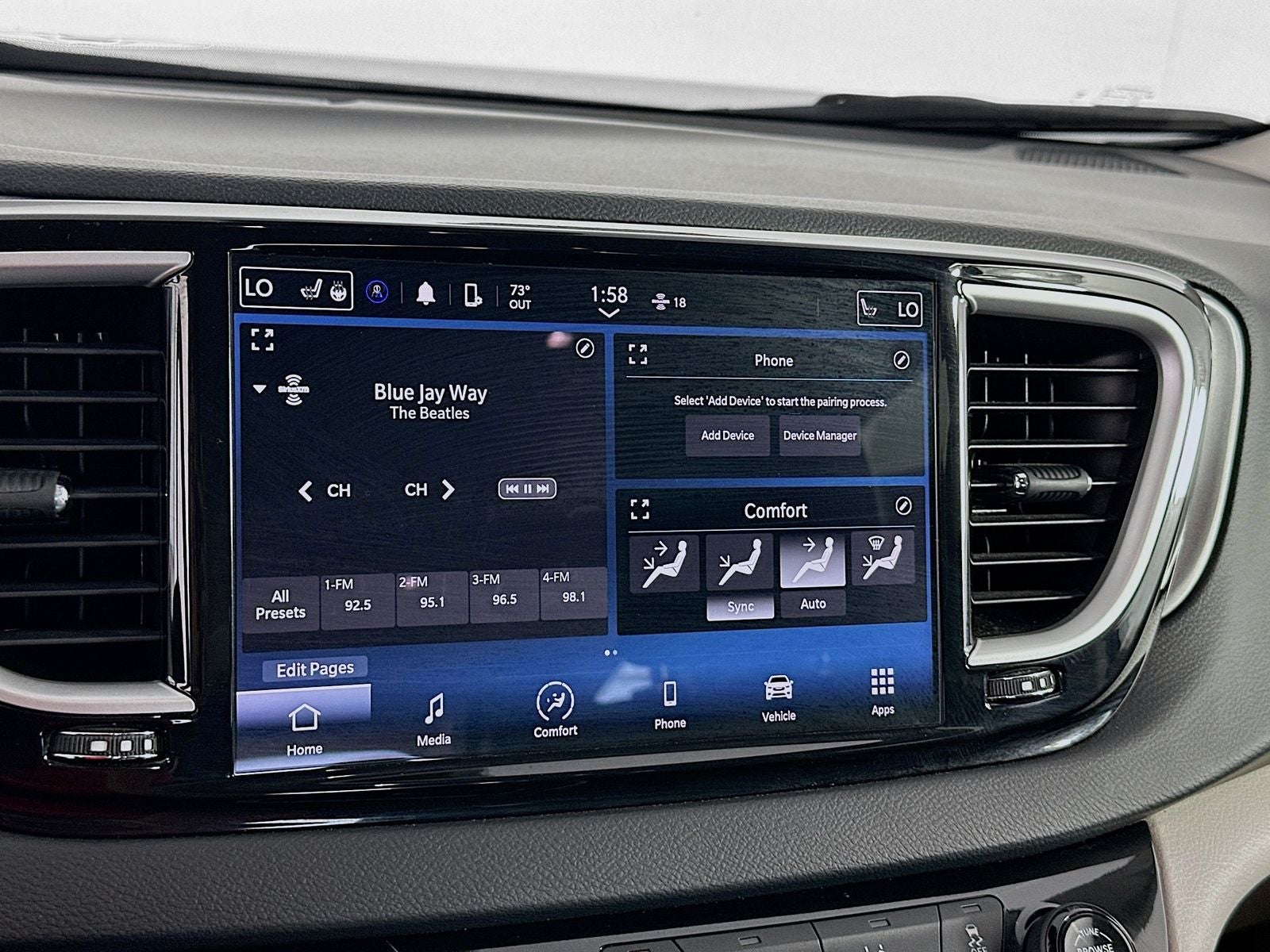 2023 Chrysler Pacifica Touring L