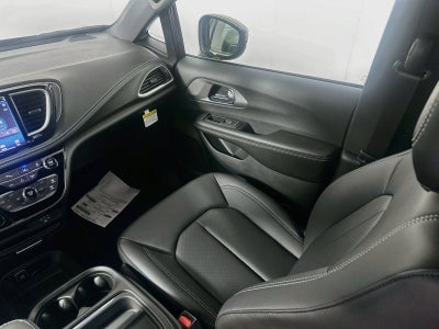 2027 Chrysler Pacifica PACIFICA SELECT