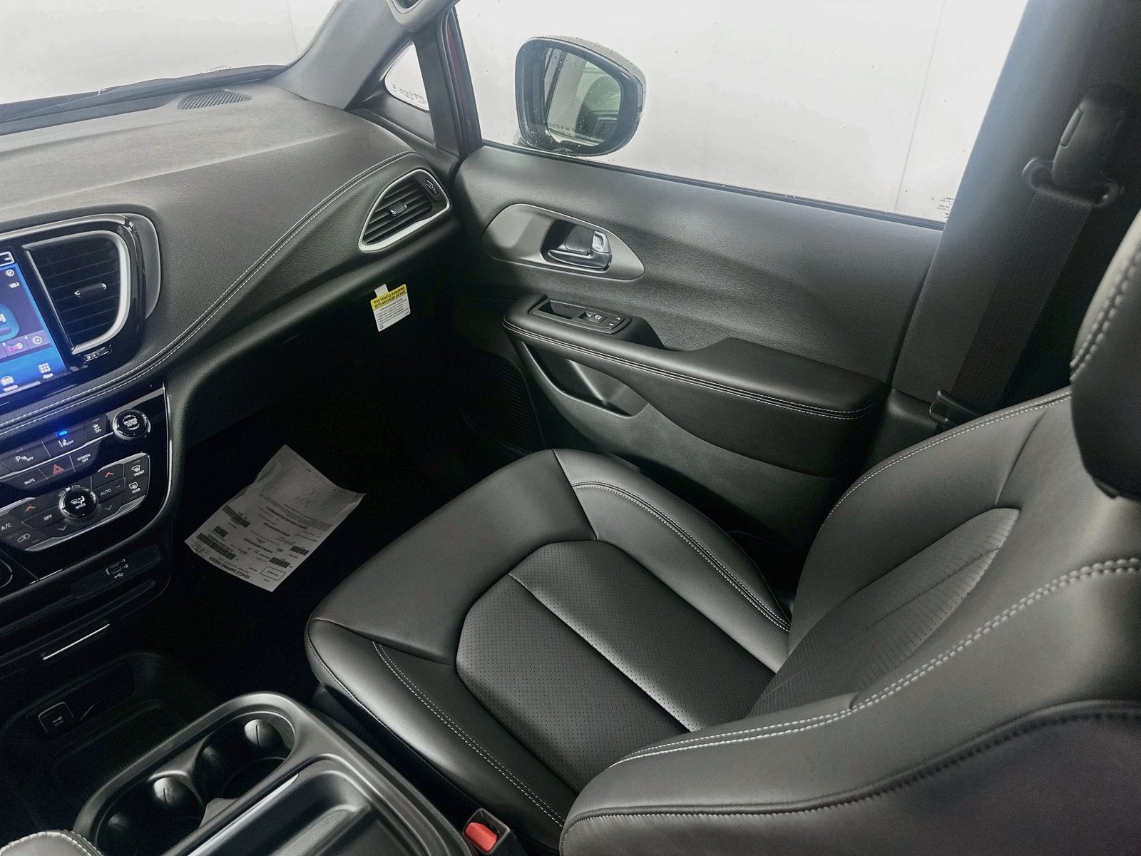 2027 Chrysler Pacifica PACIFICA SELECT