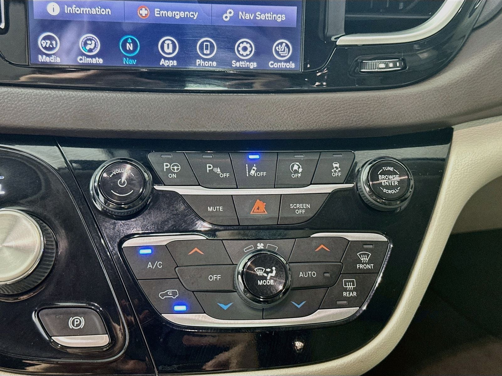 2020 Chrysler Pacifica Touring L Plus