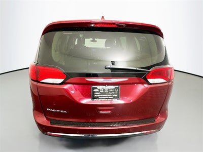 2018 Chrysler Pacifica Touring Plus