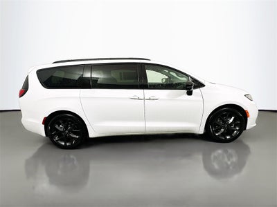 2026 Chrysler Pacifica PACIFICA LIMITED