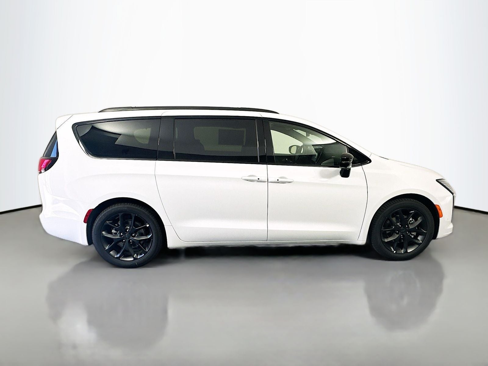 2027 Chrysler Pacifica PACIFICA LIMITED