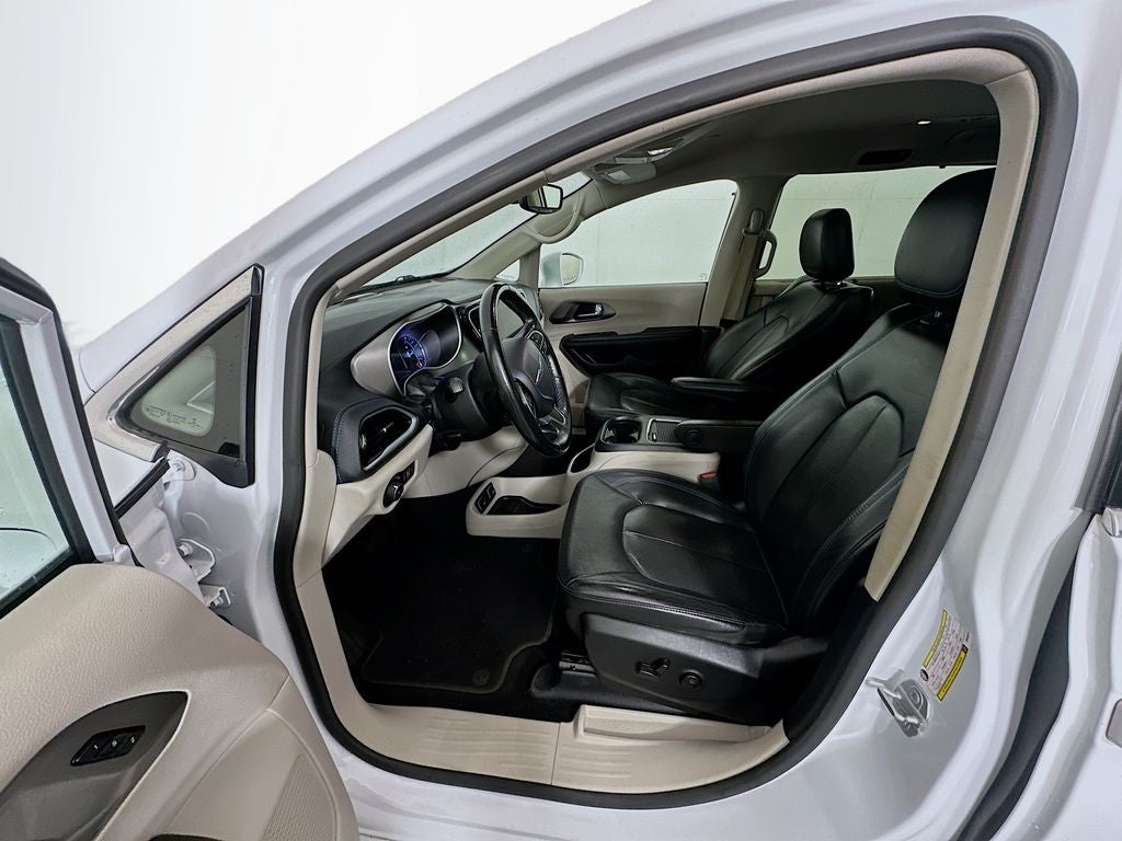 2021 Chrysler Pacifica Hybrid Touring L