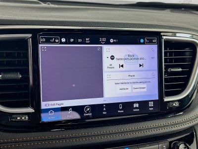 2022 Chrysler Pacifica Hybrid Pinnacle