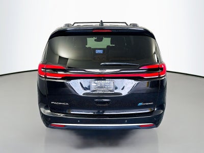 2022 Chrysler Pacifica Hybrid Pinnacle