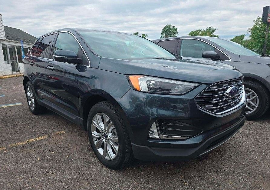 2022 Ford Edge Titanium