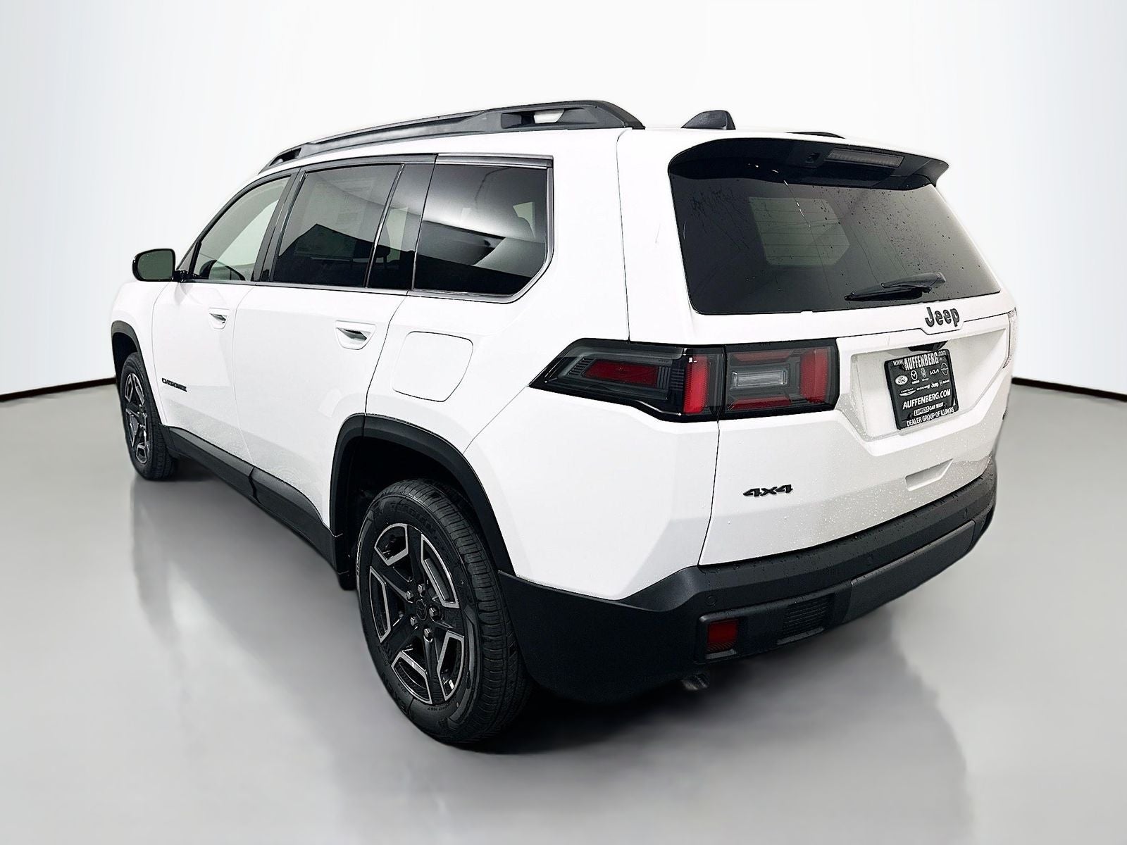 2026 Jeep Cherokee CHEROKEE LAREDO 4X4