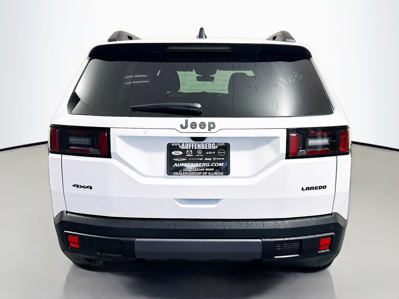 2026 Jeep Cherokee CHEROKEE LAREDO 4X4