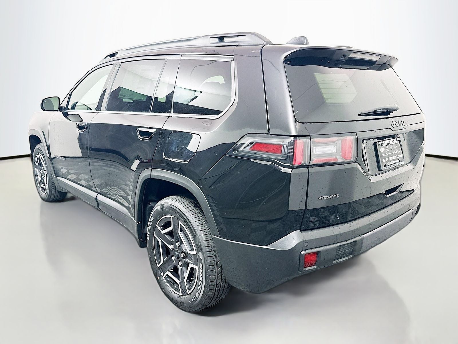 2026 Jeep Cherokee CHEROKEE LAREDO 4X4