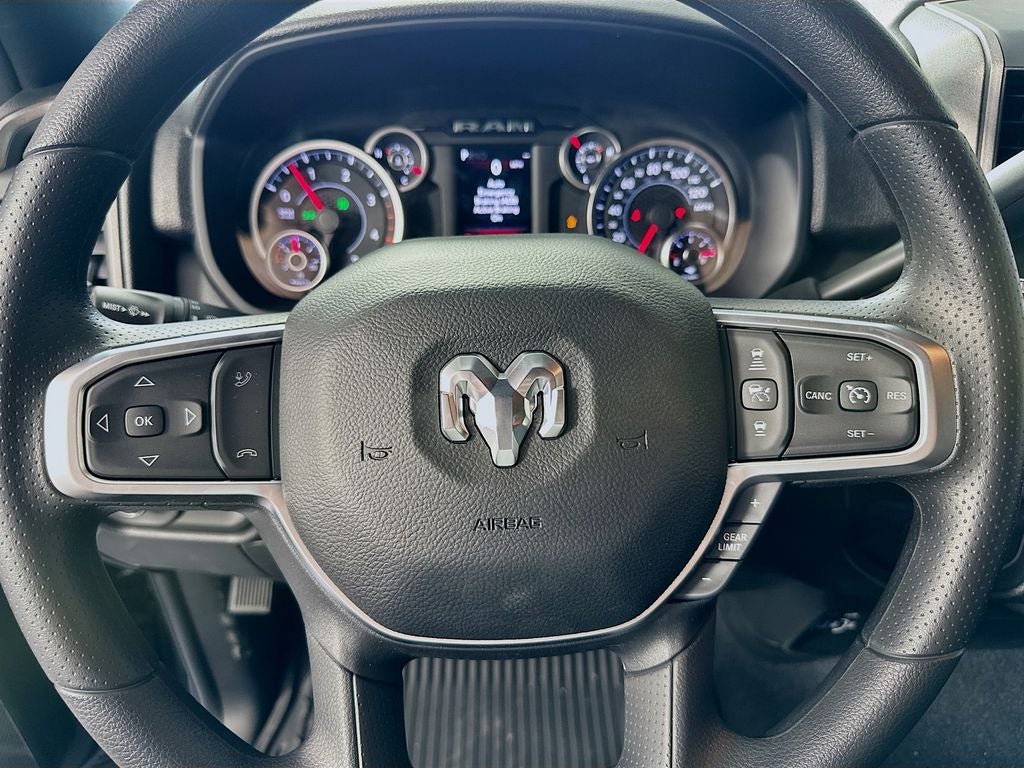 2026 RAM Ram 2500 RAM 2500 BLACK EXPRESS CREW CAB 4X4 6'4' BOX