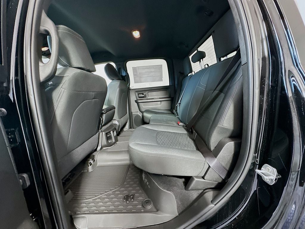 2026 RAM Ram 2500 RAM 2500 BLACK EXPRESS CREW CAB 4X4 6'4' BOX