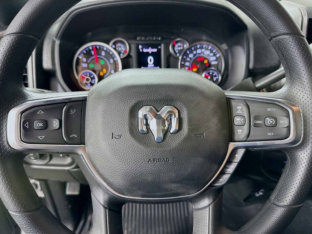 2026 RAM Ram 2500 RAM 2500 BLACK EXPRESS CREW CAB 4X4 6'4' BOX