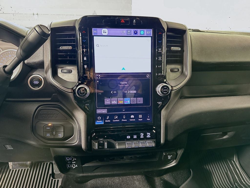 2026 RAM Ram 2500 RAM 2500 BLACK EXPRESS CREW CAB 4X4 6'4' BOX