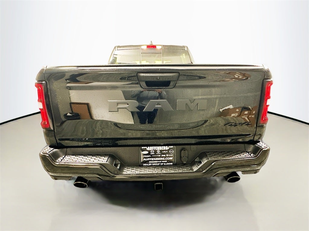 2026 RAM Ram 1500 RAM 1500 EXPRESS CREW CAB 4X4 5'7' BOX