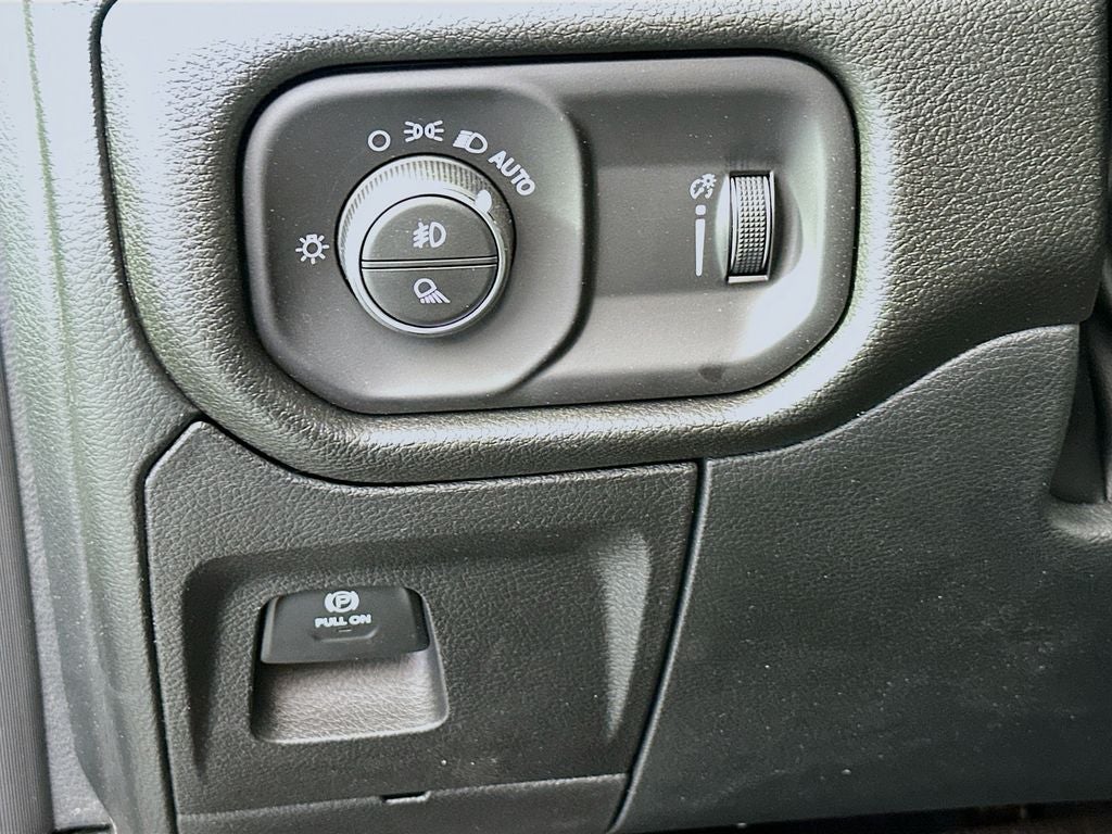 2026 RAM Ram 1500 RAM 1500 WARLOCK CREW CAB 4X4 5'7' BOX