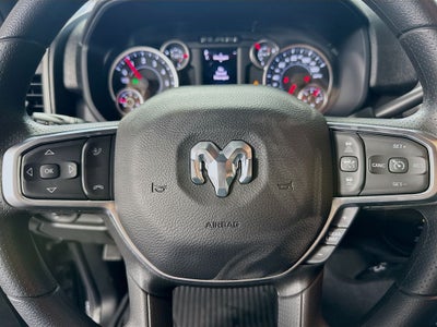 2026 RAM Ram 2500 RAM 2500 BLACK EXPRESS CREW CAB 4X4 6'4' BOX