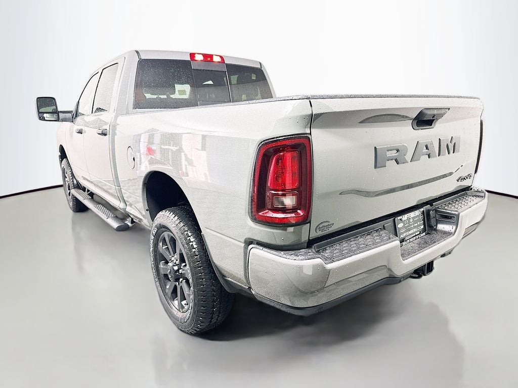 2026 RAM Ram 2500 RAM 2500 BLACK EXPRESS CREW CAB 4X4 6'4' BOX