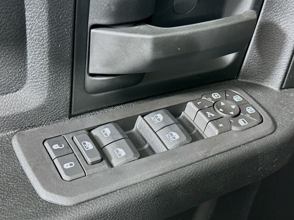 2026 RAM Ram 2500 RAM 2500 BLACK EXPRESS CREW CAB 4X4 6'4' BOX