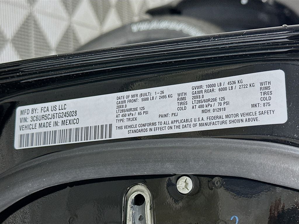 2026 RAM Ram 2500 RAM 2500 BLACK EXPRESS CREW CAB 4X4 6'4' BOX