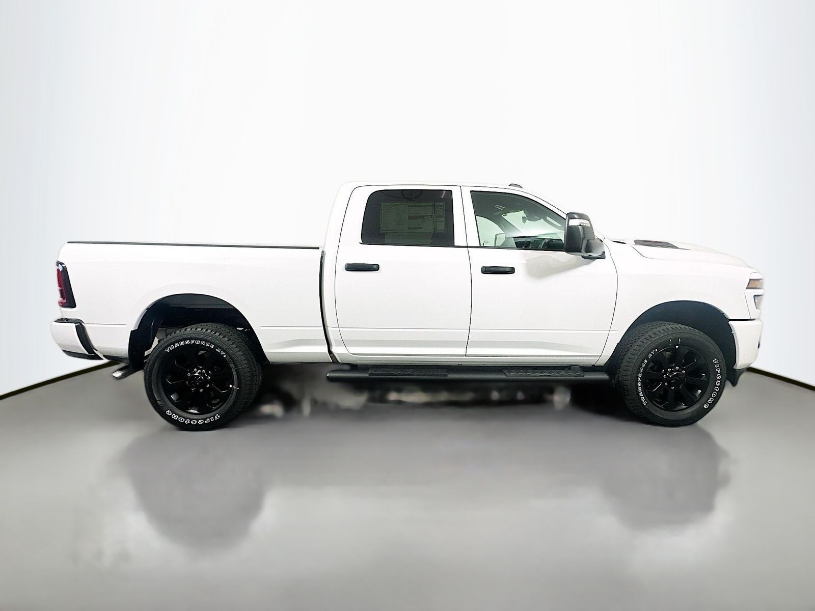 2026 RAM Ram 2500 RAM 2500 BLACK EXPRESS CREW CAB 4X4 6'4' BOX
