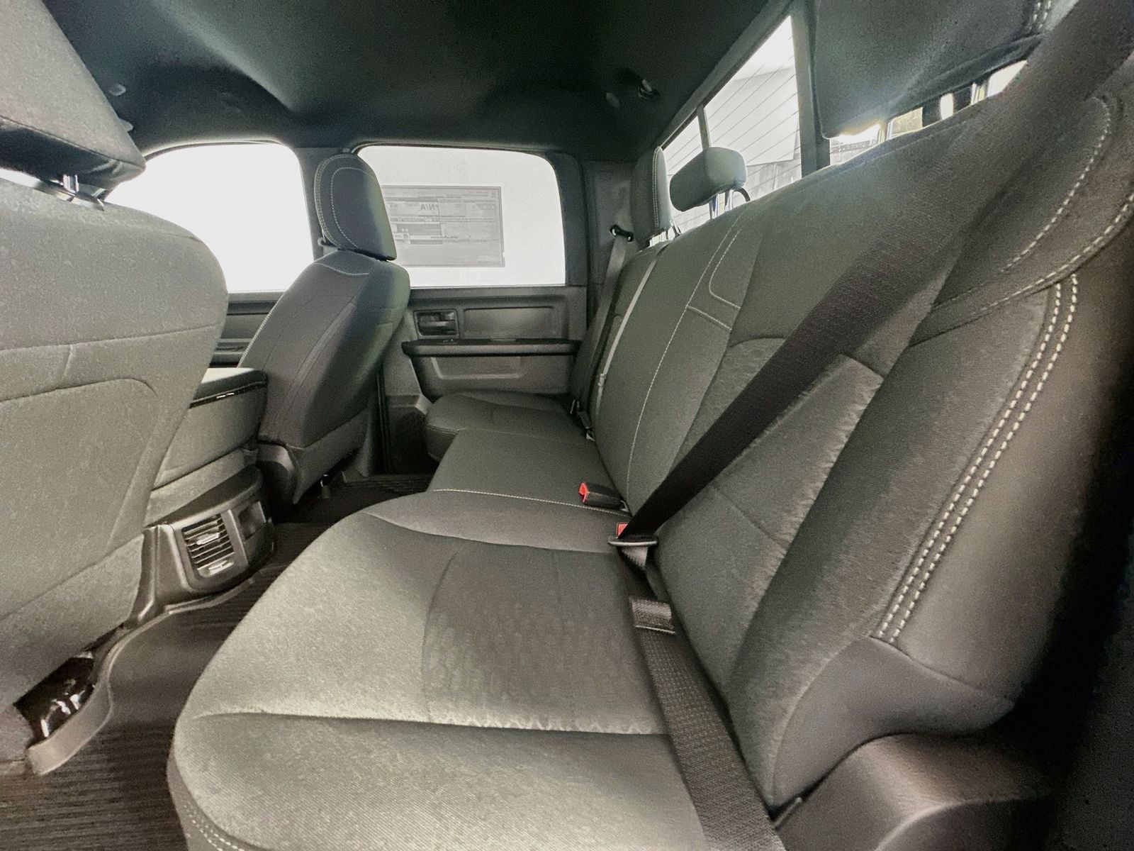 2027 RAM Ram 2500 RAM 2500 BLACK EXPRESS CREW CAB 4X4 6'4' BOX