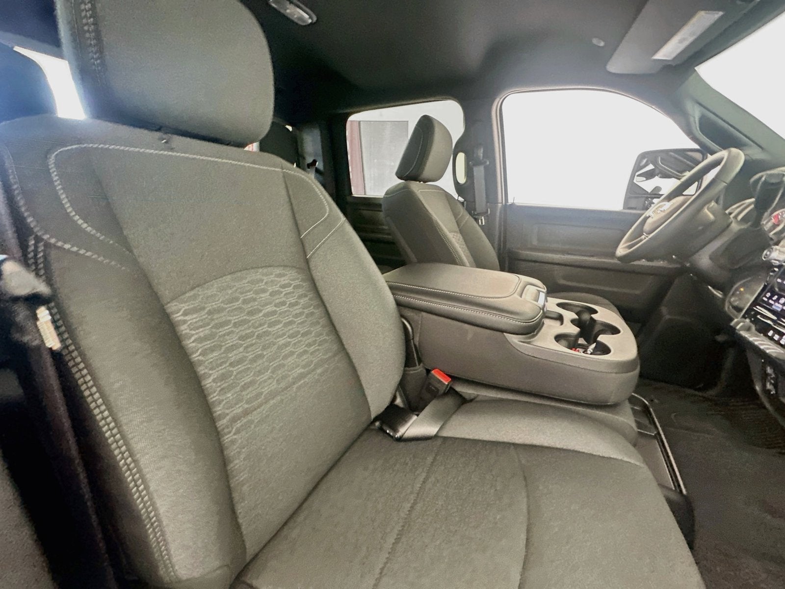 2027 RAM Ram 2500 RAM 2500 BLACK EXPRESS CREW CAB 4X4 6'4' BOX