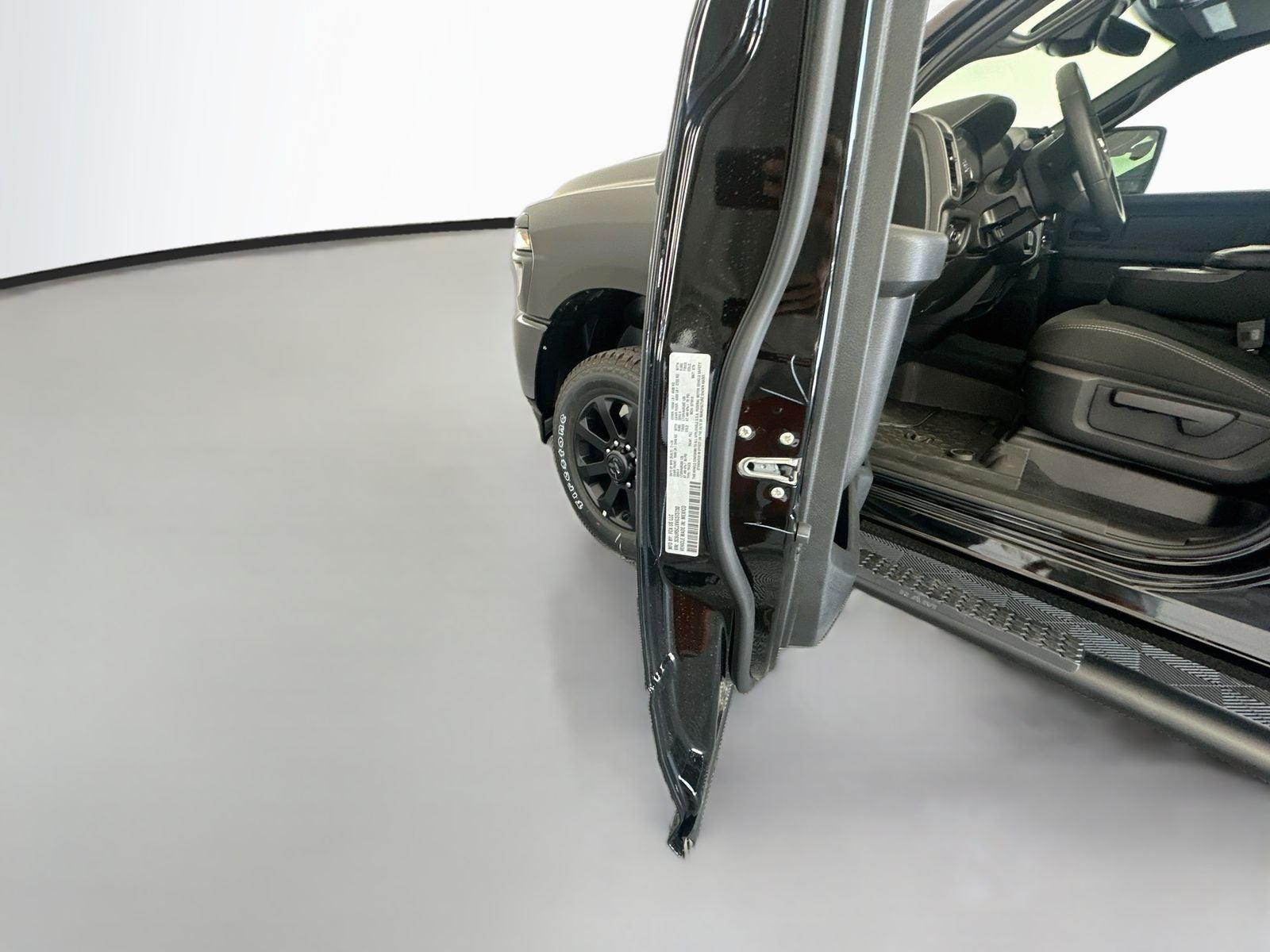 2027 RAM Ram 2500 RAM 2500 BLACK EXPRESS CREW CAB 4X4 6'4' BOX
