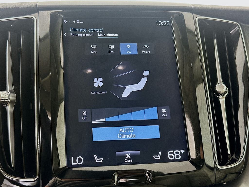 2018 Volvo XC60 T6 Momentum