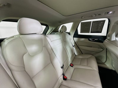2018 Volvo XC60 T6 Momentum