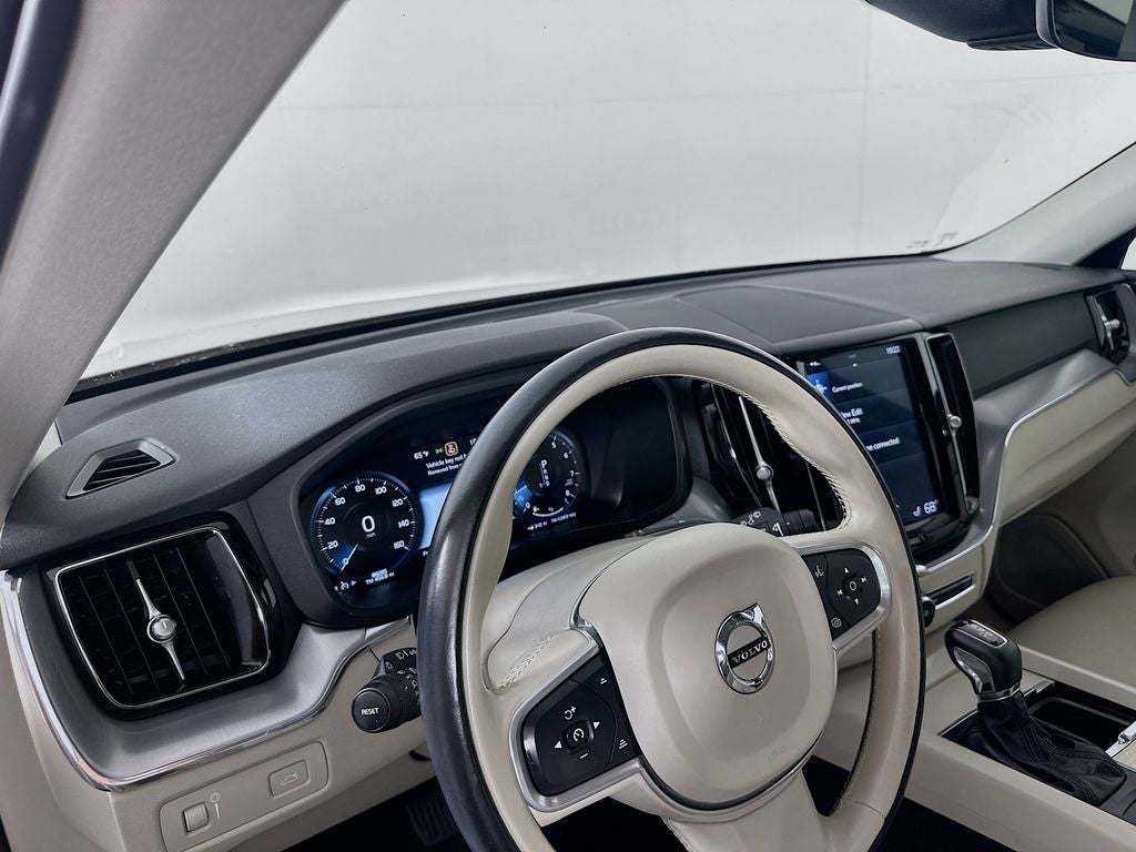 2018 Volvo XC60 T6 Momentum