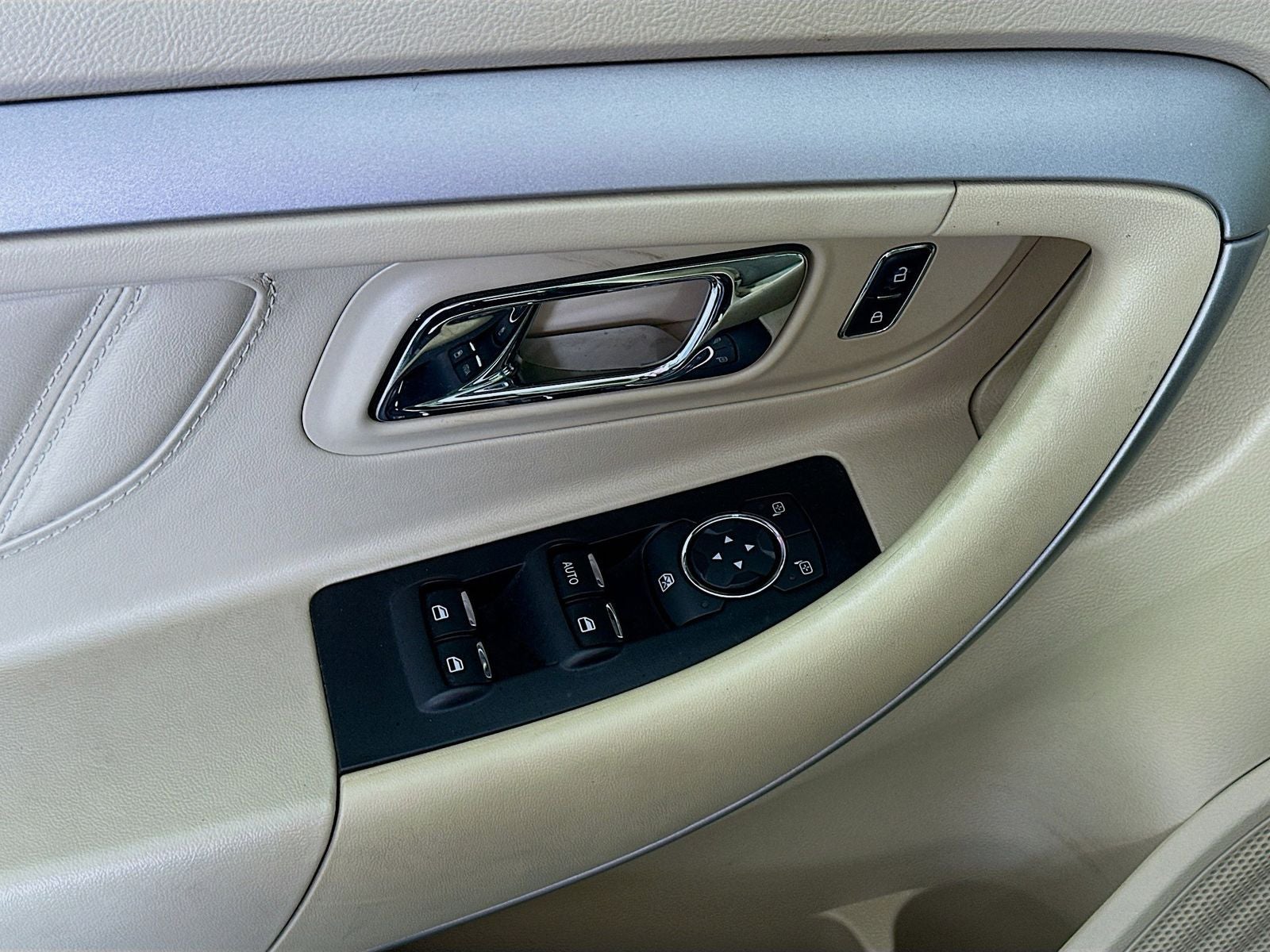2018 Ford Taurus SE