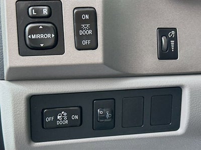 2012 Toyota Tundra Grade V6