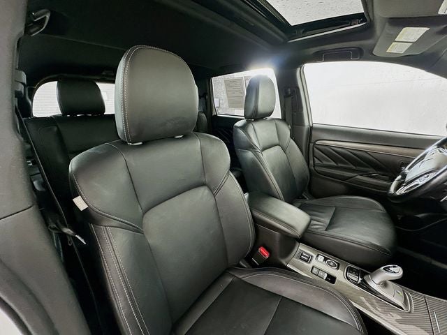 2019 Mitsubishi Outlander PHEV Base