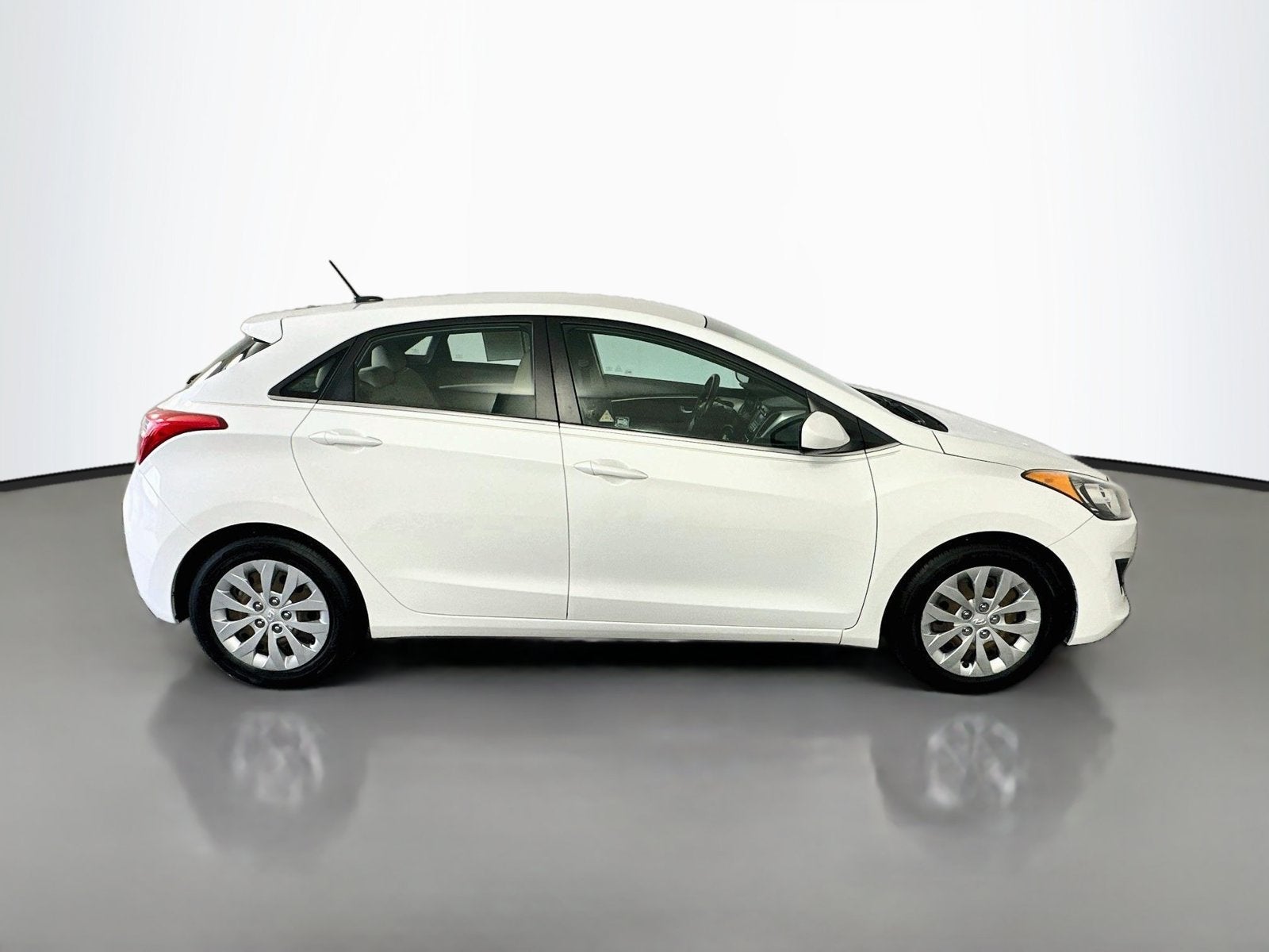 2016 Hyundai Elantra GT Base