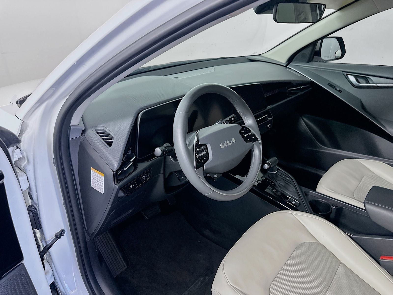 2023 Kia Niro EX