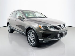 2016 Volkswagen Touareg VR6 FSI Lux