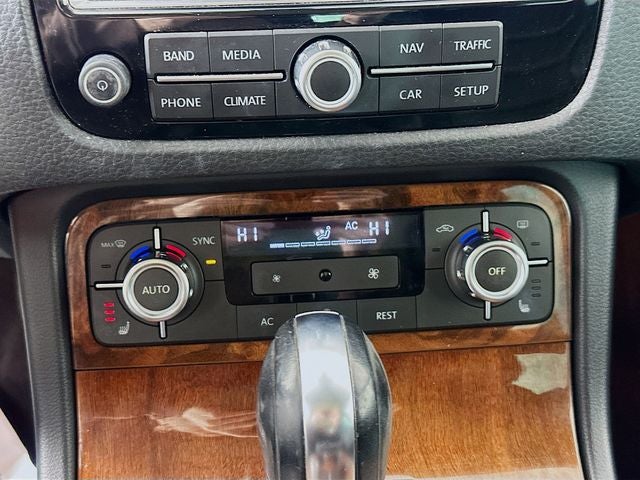 2013 Volkswagen Touareg VR6 FSI Sport