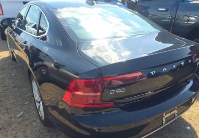 2017 Volvo S90 T6 Momentum
