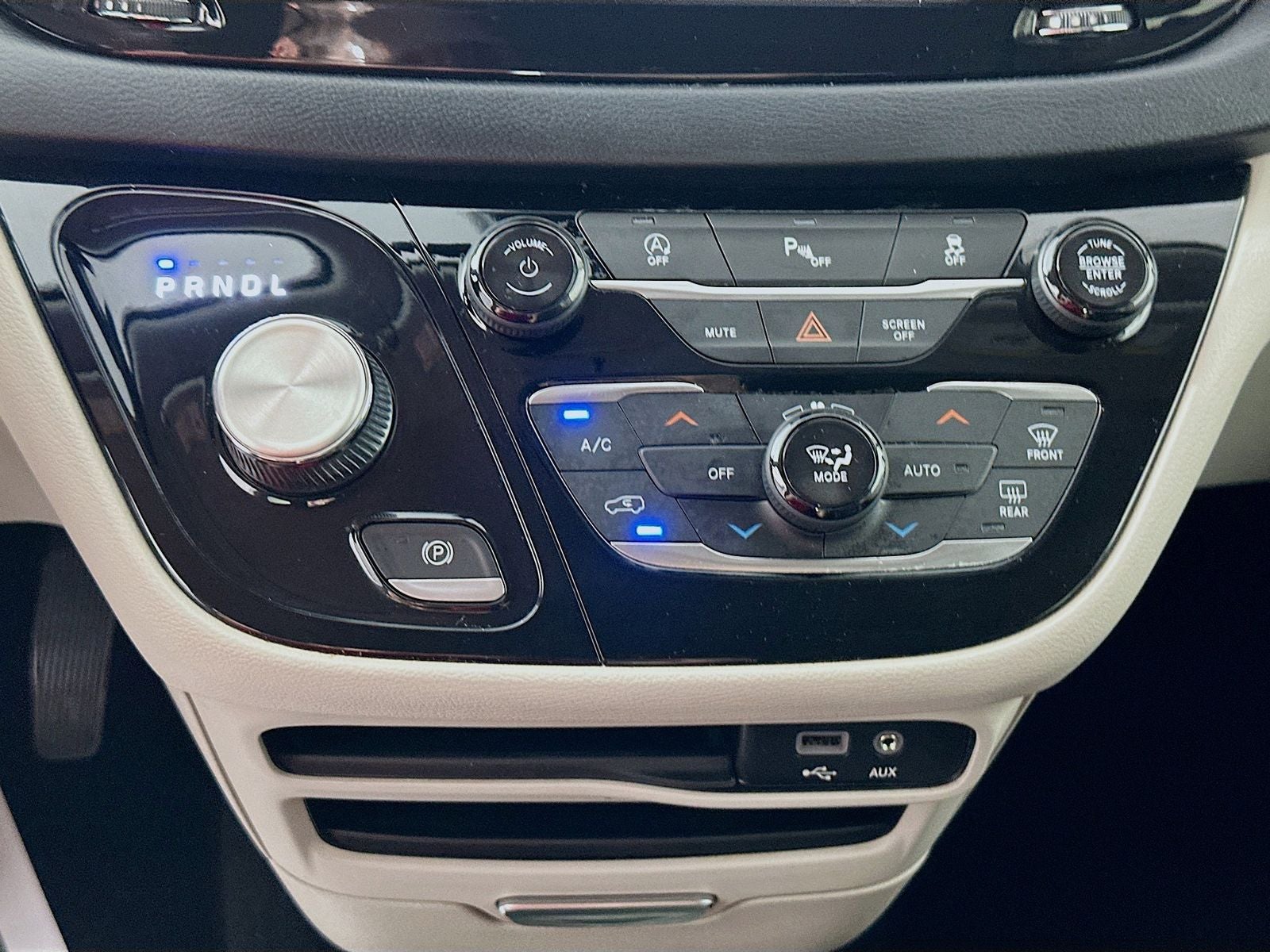 2020 Chrysler Pacifica Touring L